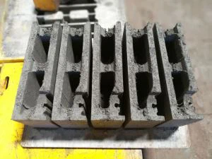 מכונת בלוק חלול בפיליפינים